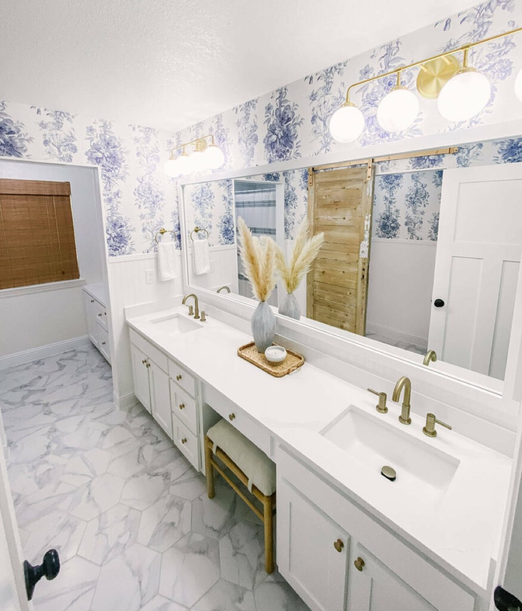 Blue toile wallpaper in a bathroom, Utah, installed by Mancini Wallpapers
